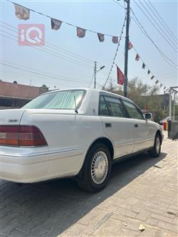 تۆیۆتا کراون